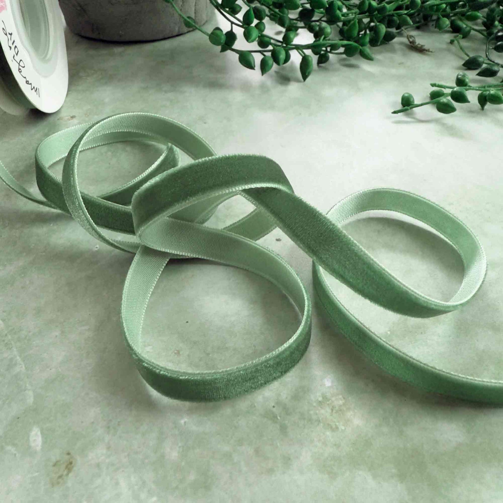 Hunter Green Velvet Ribbon - Various Widths | 3 Meter Roll: 6mm