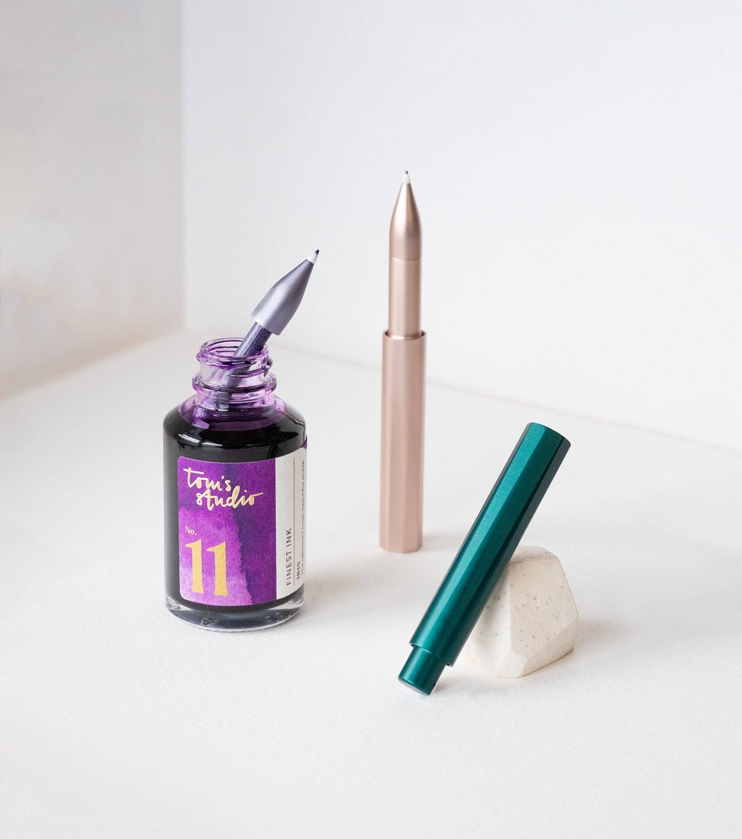 The Wren - Refillable Writing Pen: Midnight