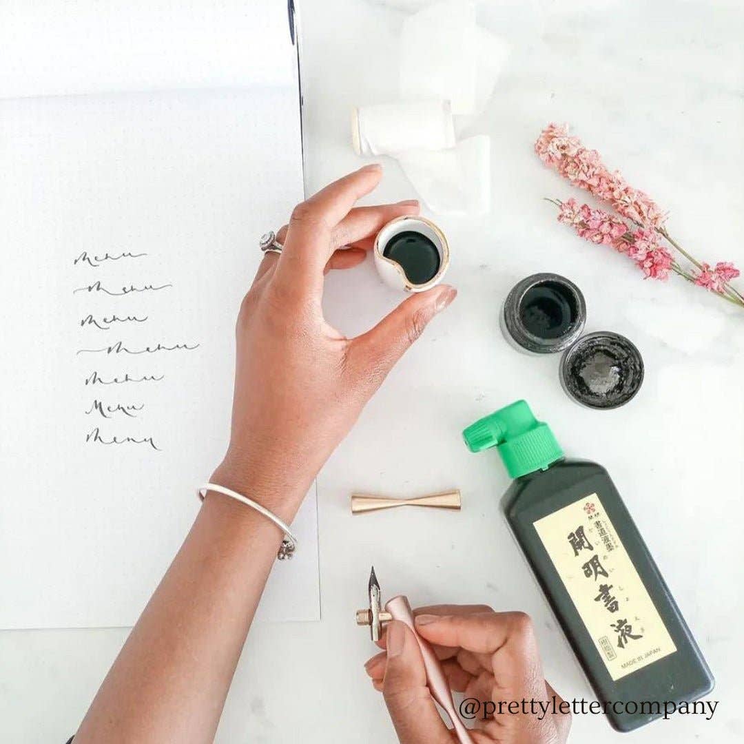 Flourish Calligraphy Pen: Mulberry / Straight