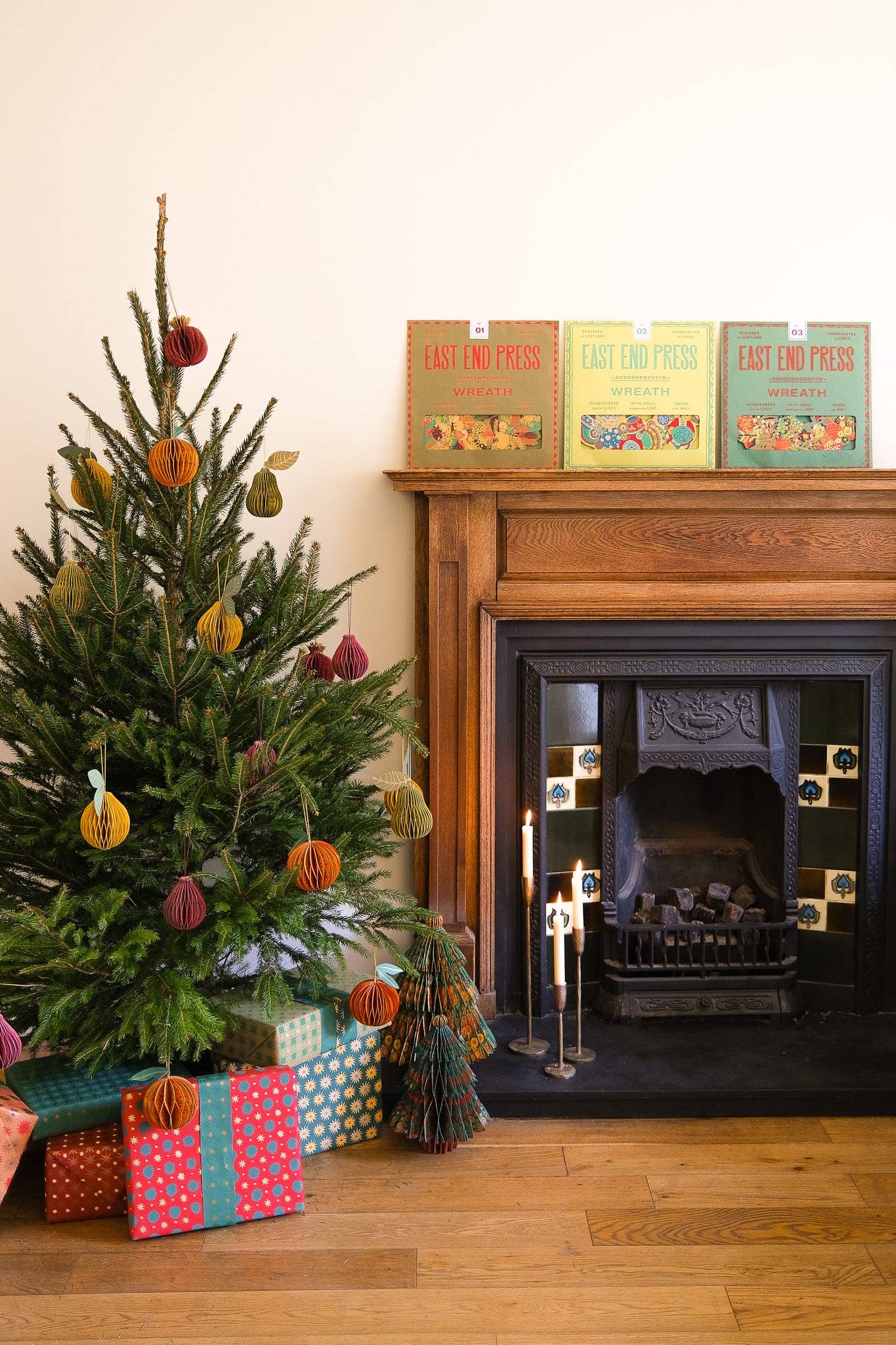 Christmas Foliage Cotton Board Wreath