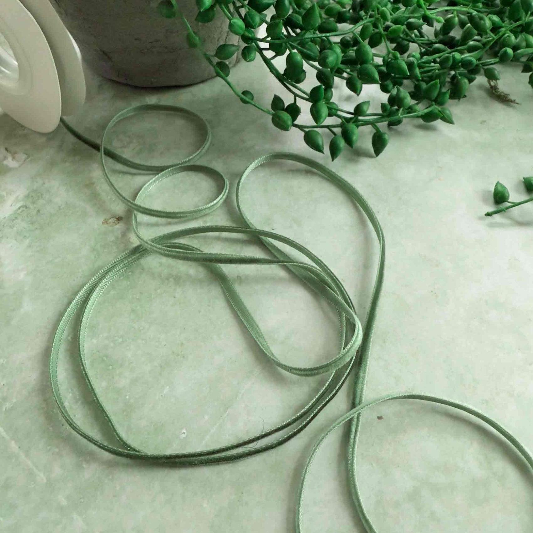 Hunter Green Velvet Ribbon - Various Widths | 3 Meter Roll: 6mm