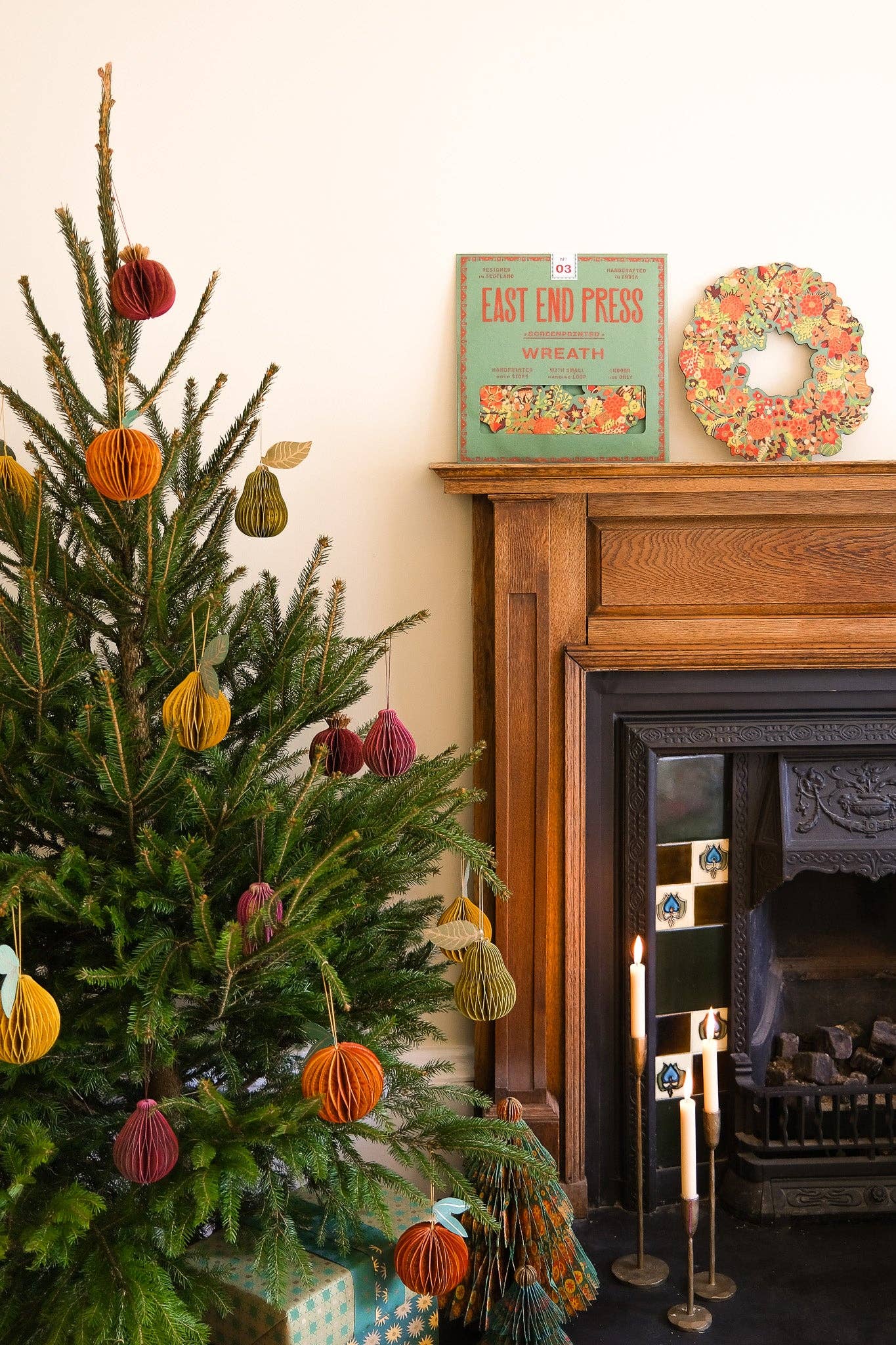 Christmas Foliage Cotton Board Wreath